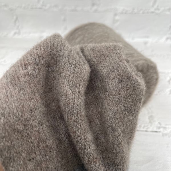 Тауп Кашемір Brunello Cucinelli; PELLICCIATTO VISONE CASHMERE; КАШЕМІР3110 PELLICCIATTO VISONE CASHMERE фото